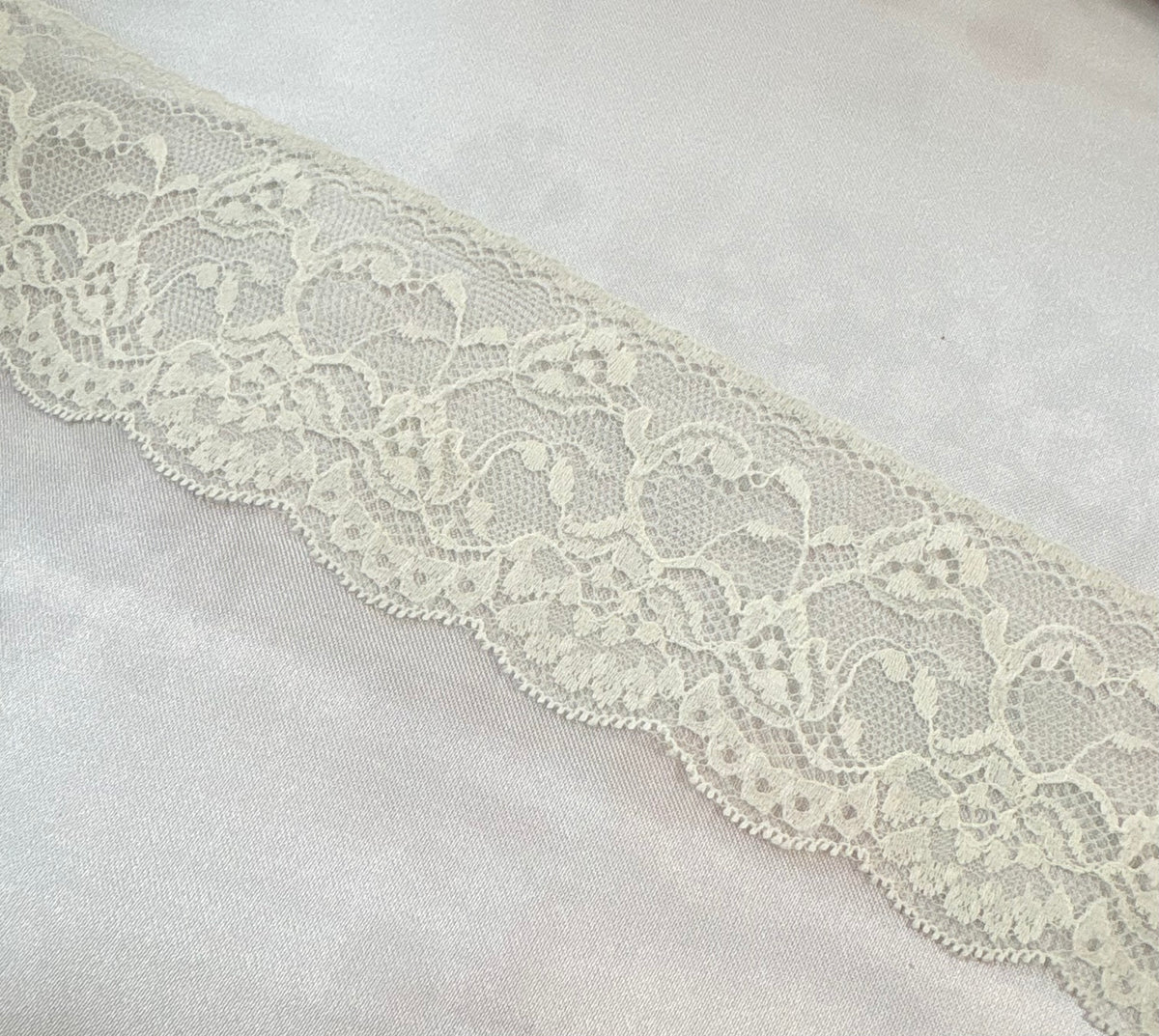 PASSAMANERIA IN PIZZO “BIANCO”