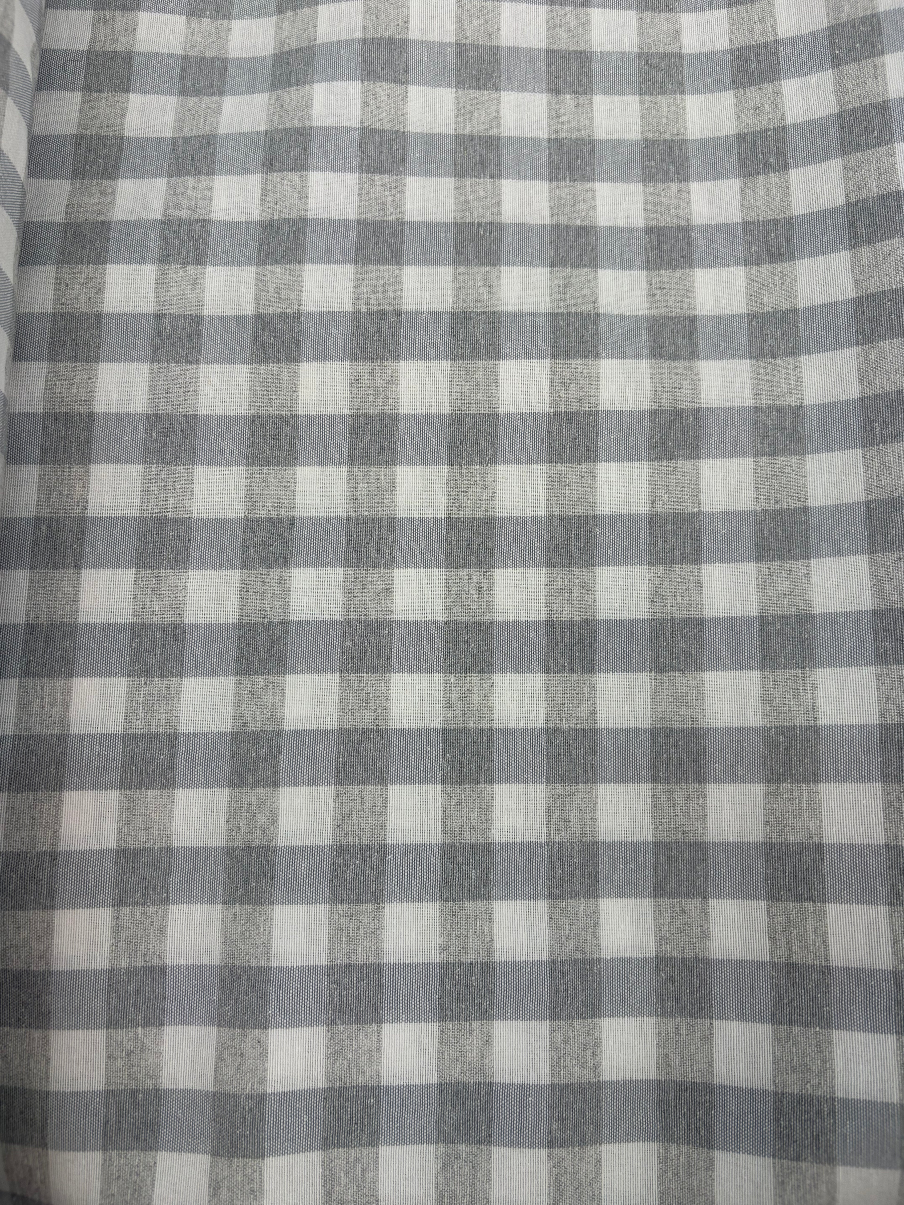 Tessuto TINTO IN FILO “quadretto medio grigio”