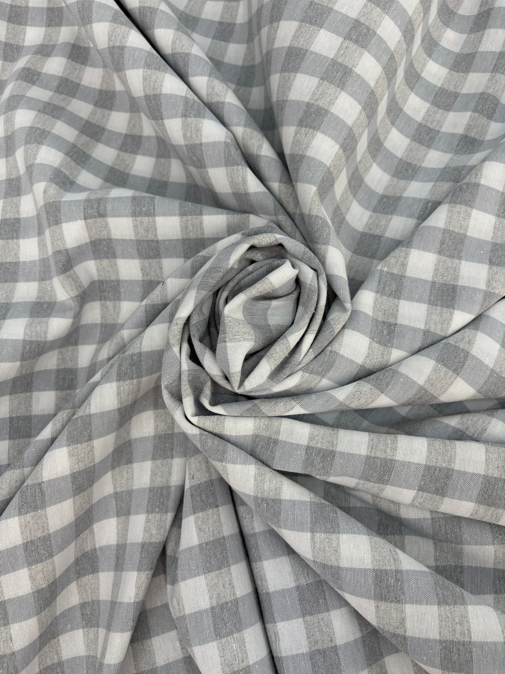 Tessuto TINTO IN FILO “quadretto medio grigio”