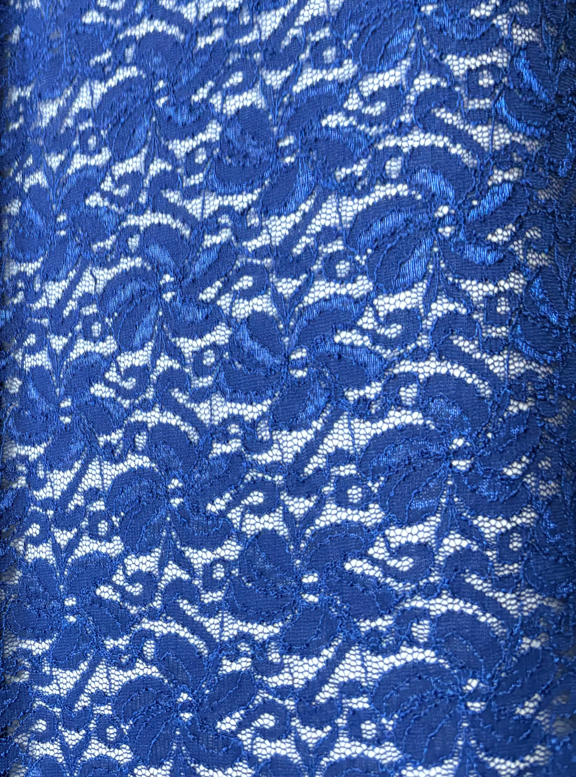 Tessuto PIZZO ELASTICIZZATO “blu elettrico “