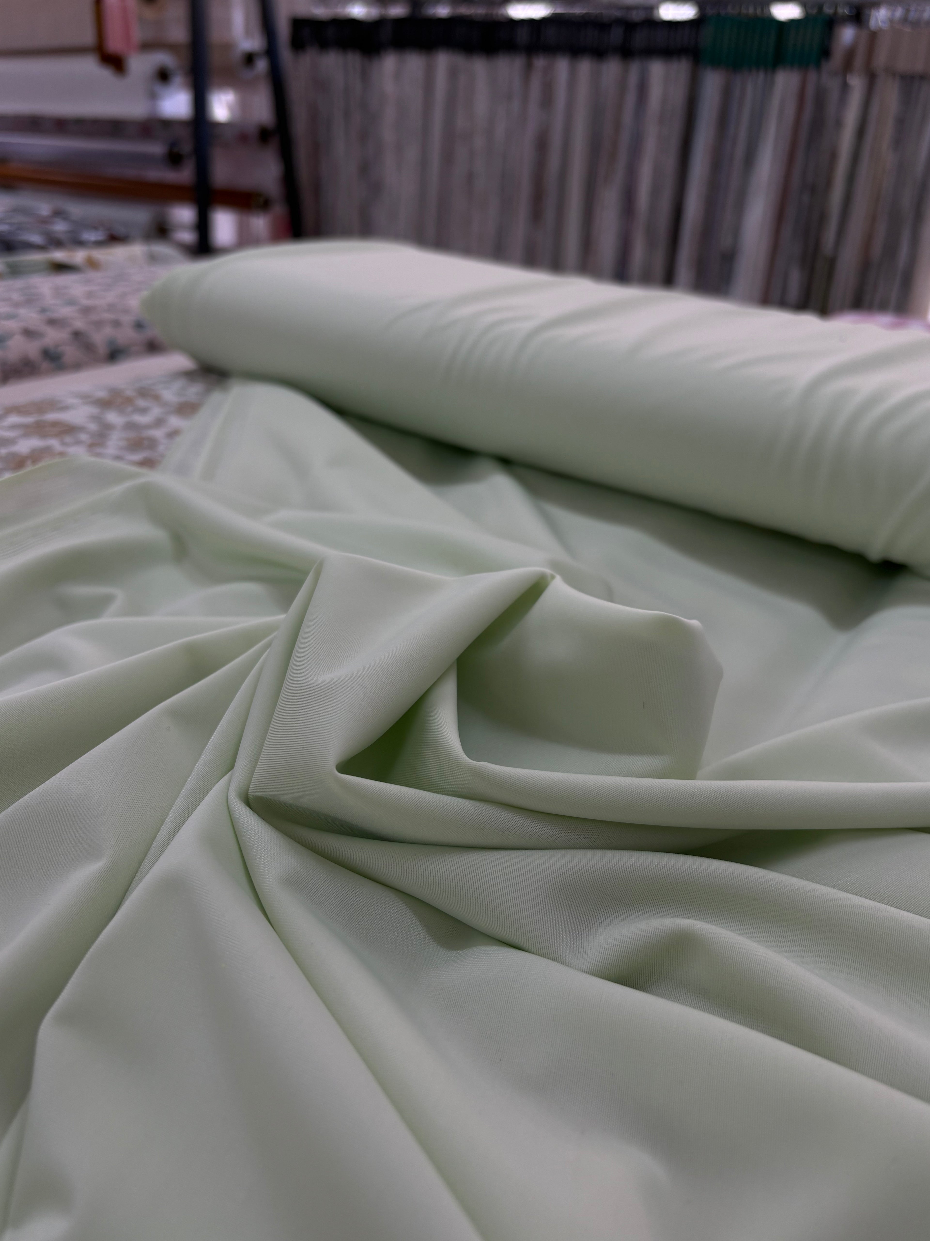 Tessuto LYCRA “verde pallido”
