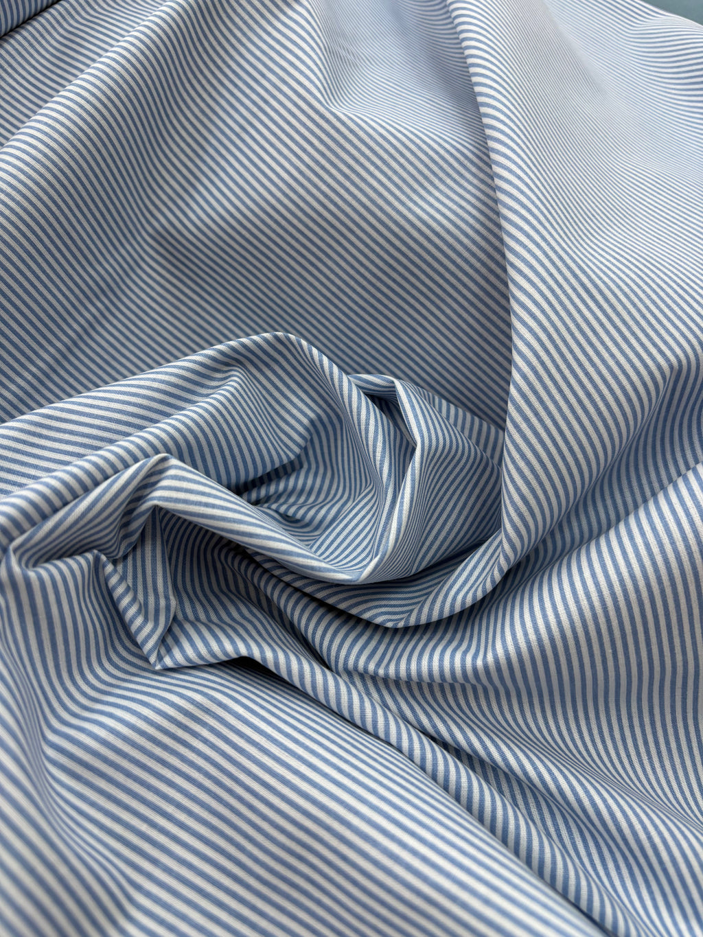 Tessuto COTONE RIGHE “azzurro e bianche”