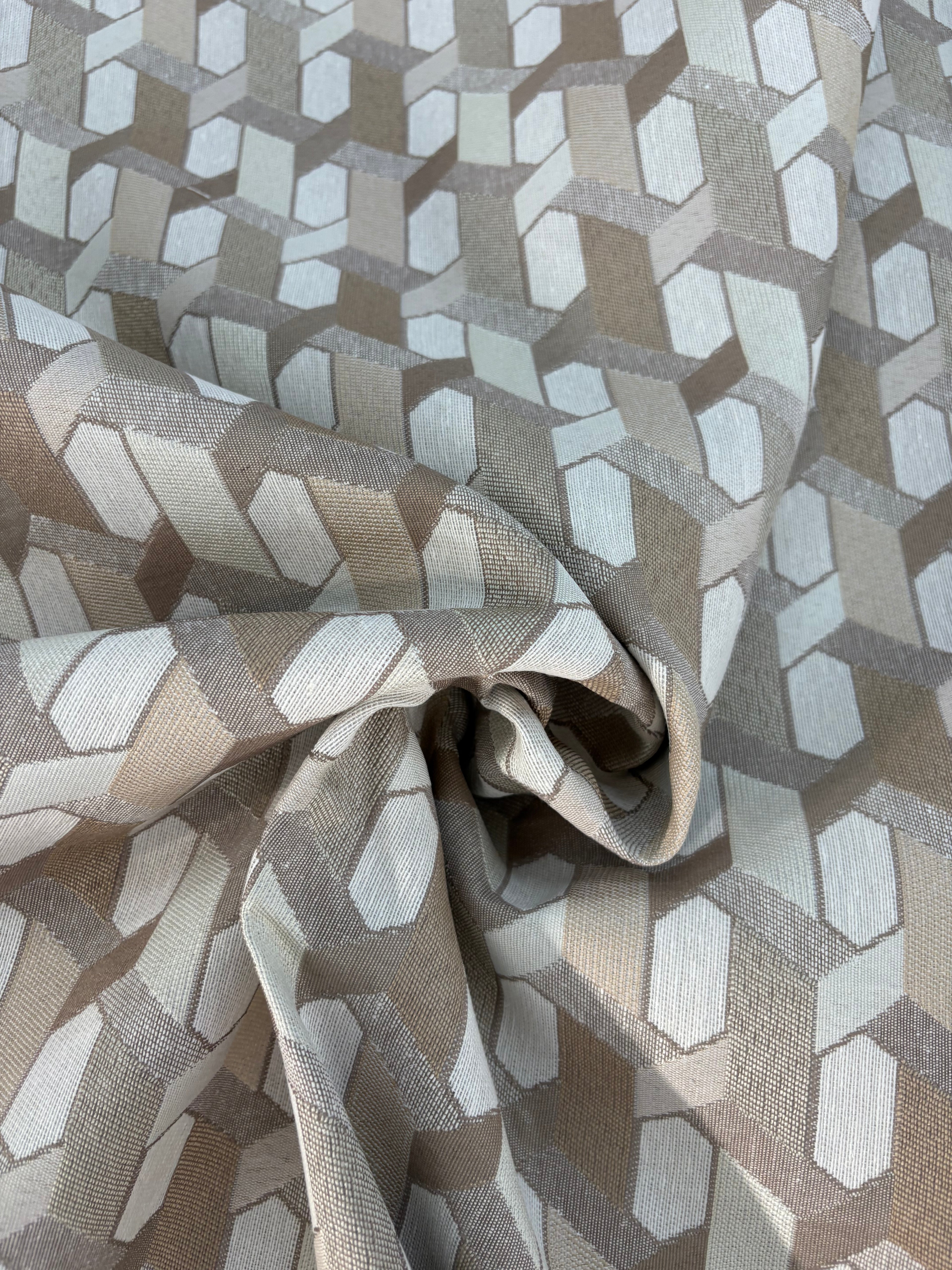 Tessuto TAPPEZZERIA “cubi beige”