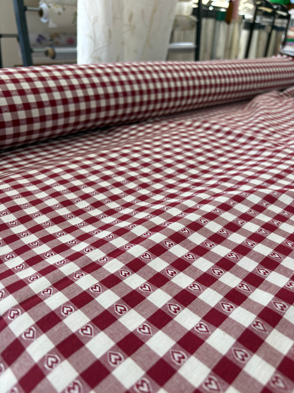 Tessuto TINTO IN FILO “cuore rosso”