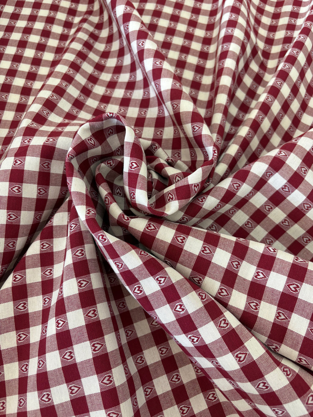 Tessuto TINTO IN FILO “cuore rosso”