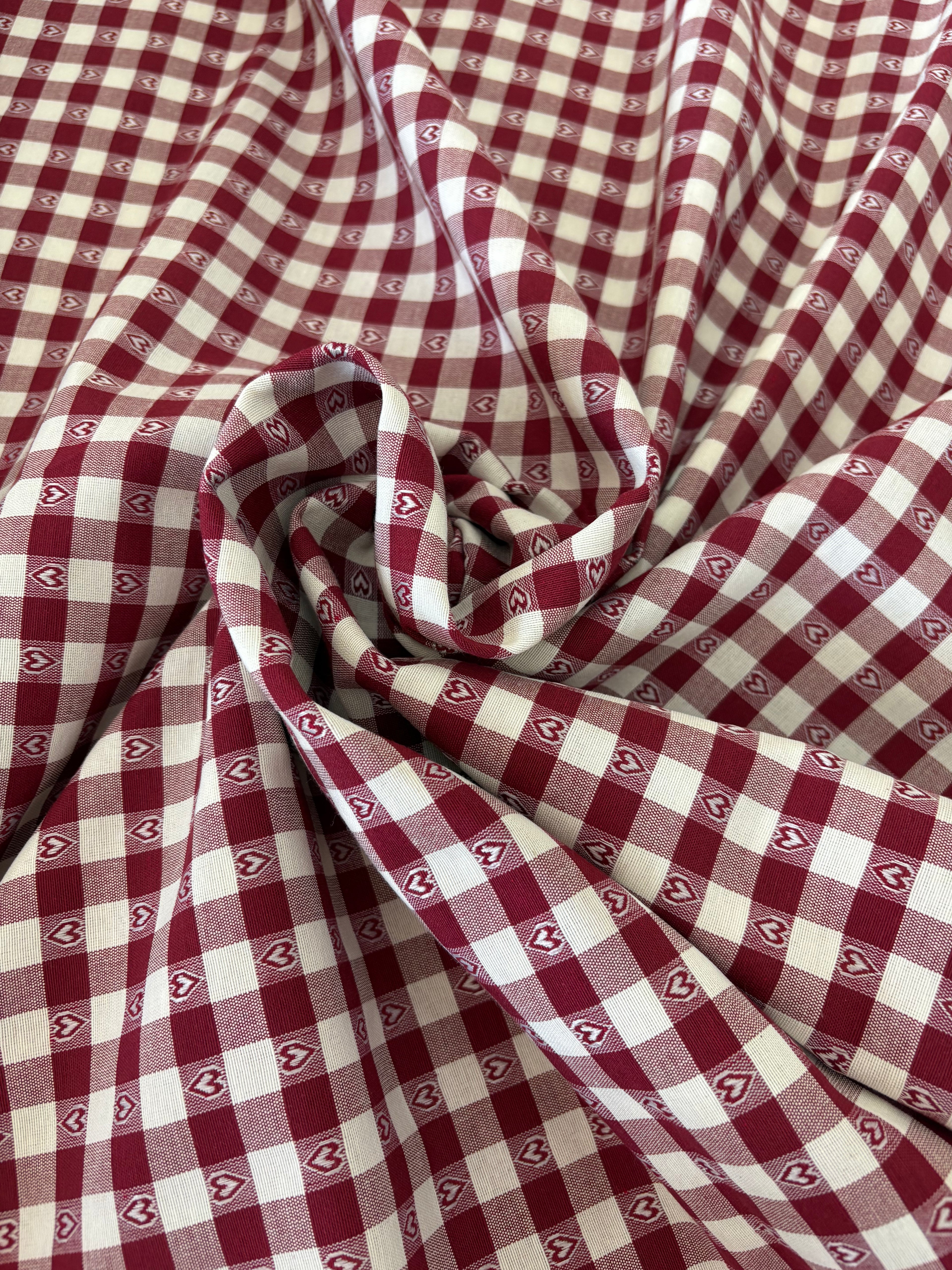 Tessuto TINTO IN FILO “cuore rosso”