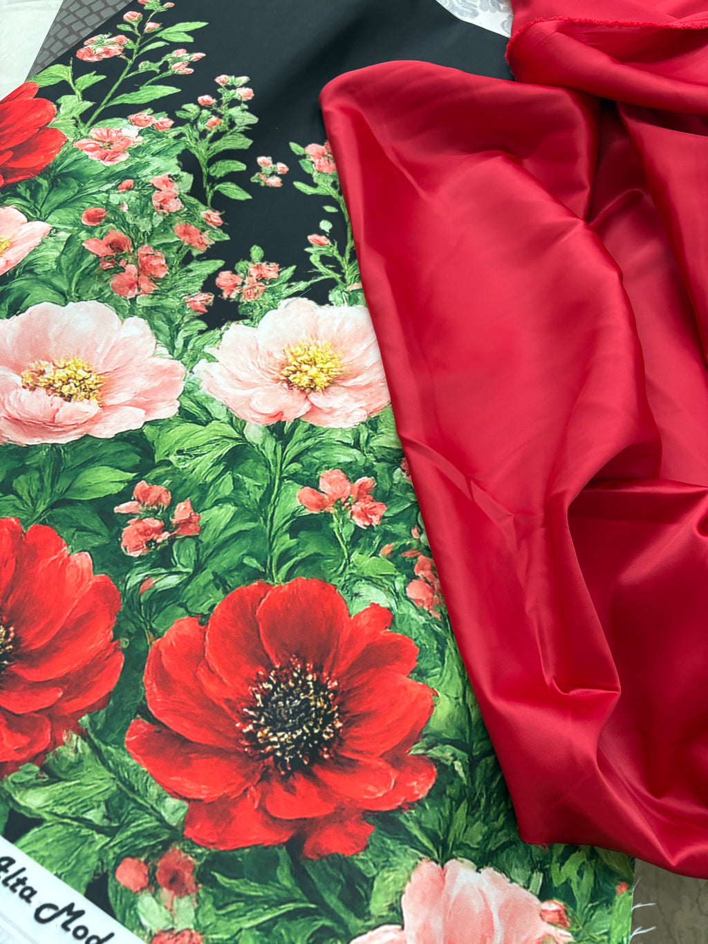 Tessuto RASO DUCHESSE “rosso”