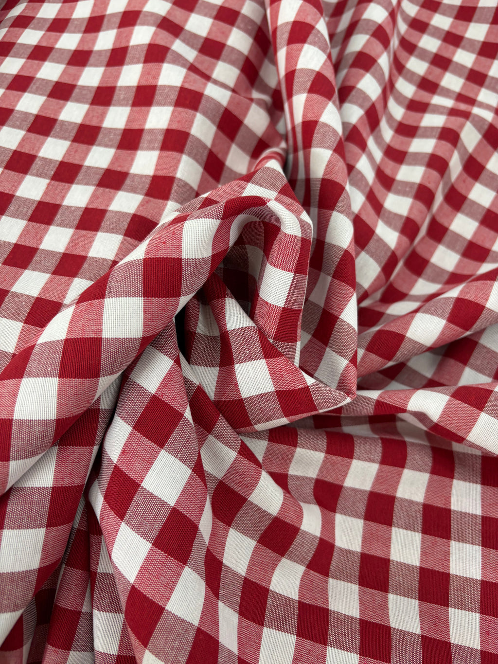 Tessuto TINTO IN FILO “quadretto medio rosso”