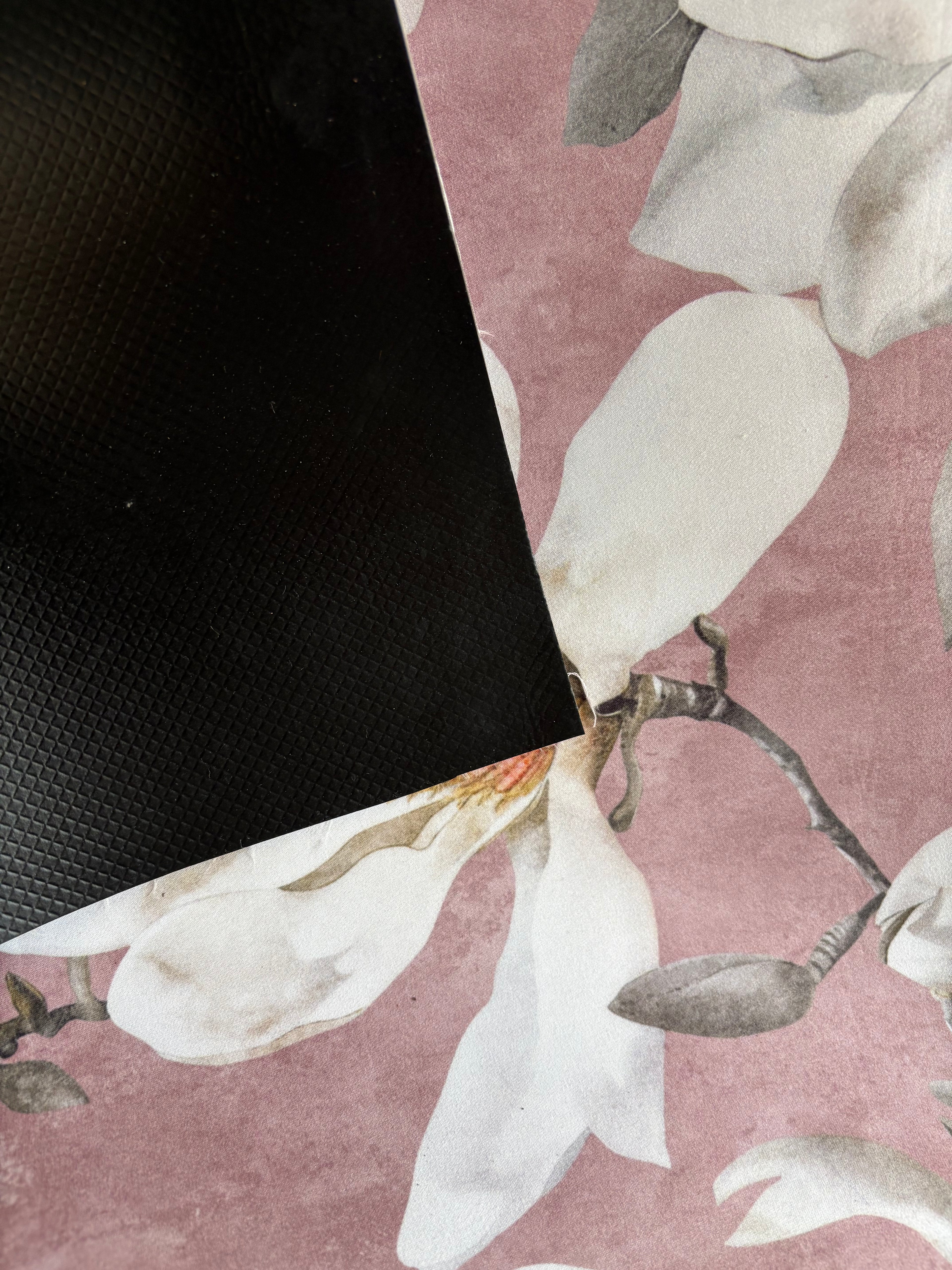 TAPPETO GUIDA “magnolia bianca e rosa”