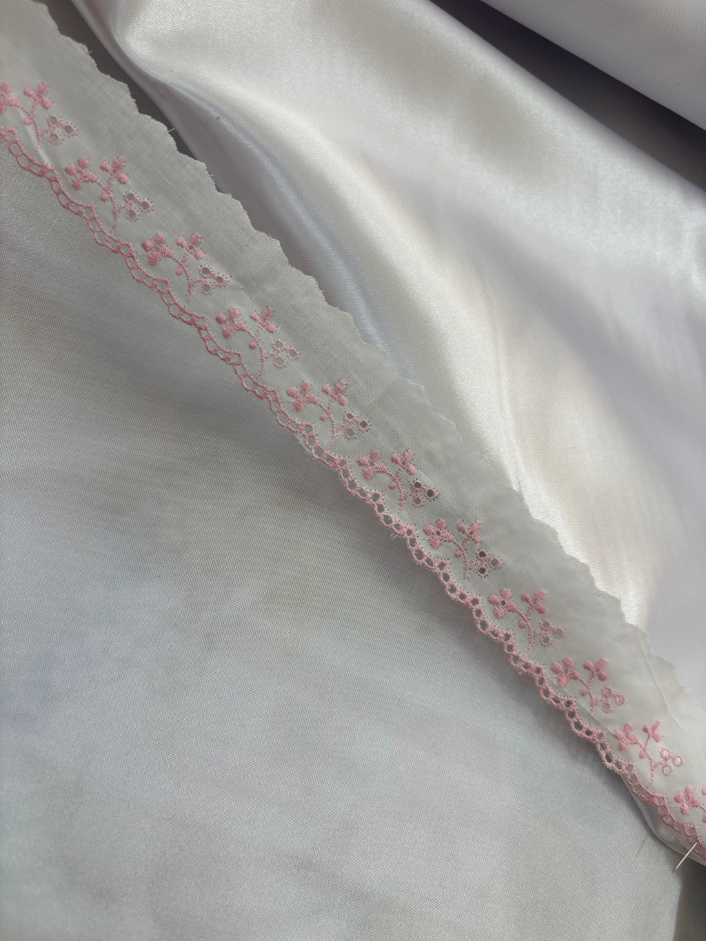 MERLETTO PIZZO SAN GALLO “BIANCO E ROSA”